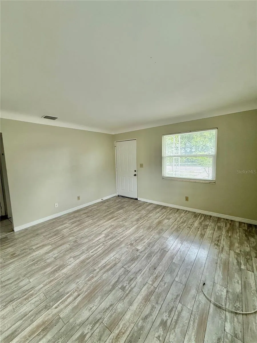 4618 18TH AVENUE S St Petersburg, FL 33711