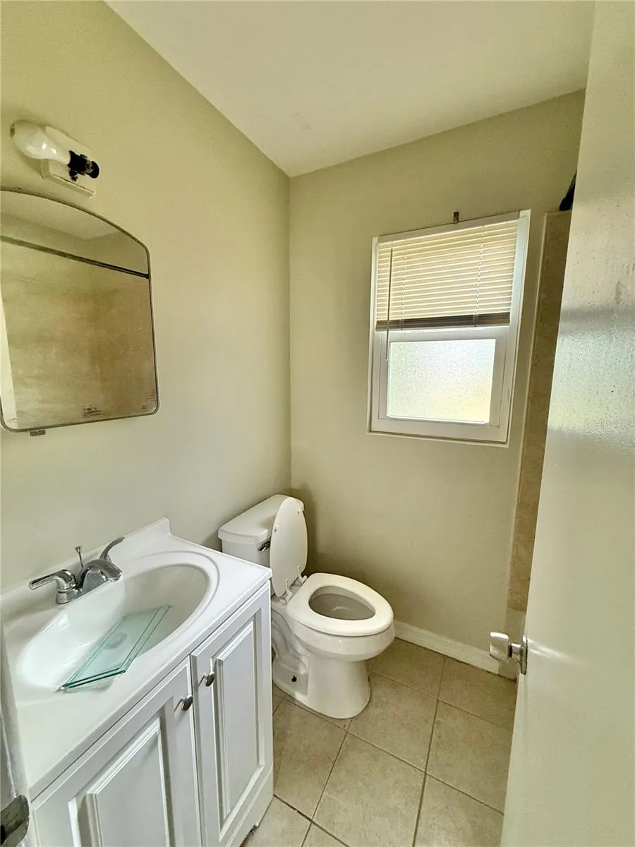 4618 18TH AVENUE S St Petersburg, FL 33711