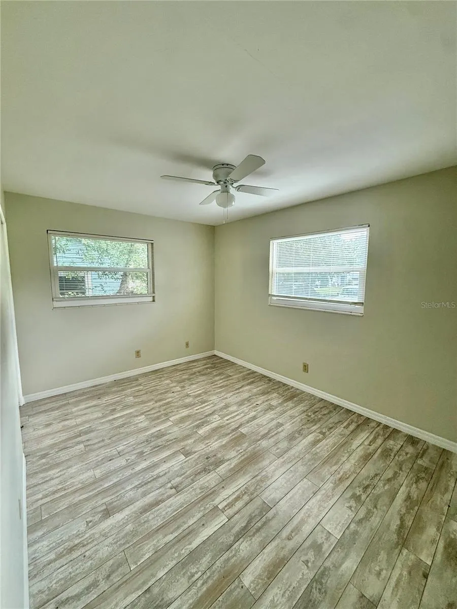 4618 18TH AVENUE S St Petersburg, FL 33711