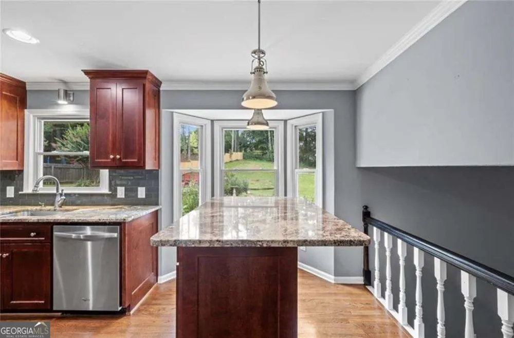 392 Heritage LN Alpharetta, GA 30009