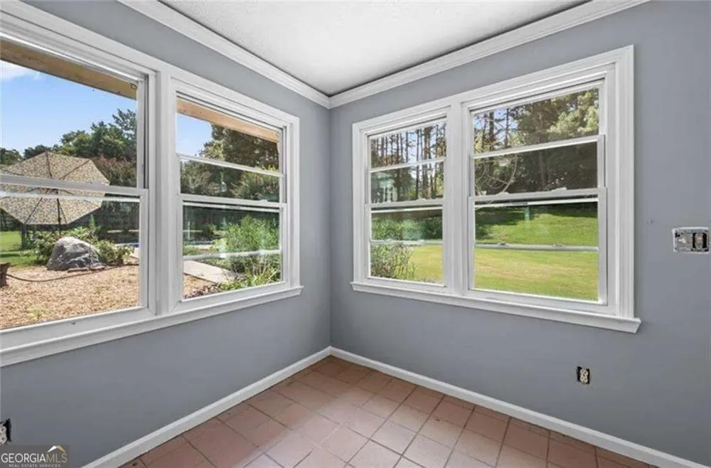 392 Heritage LN Alpharetta, GA 30009