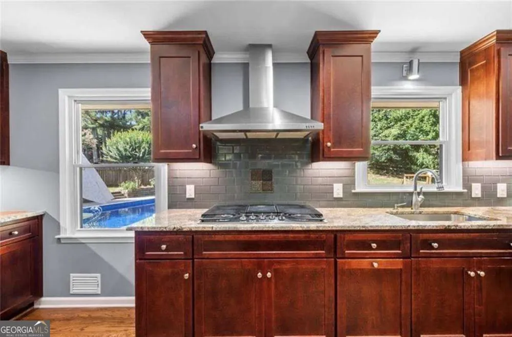 392 Heritage LN Alpharetta, GA 30009
