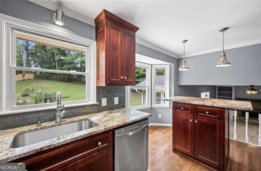 392 Heritage LN Alpharetta, GA 30009