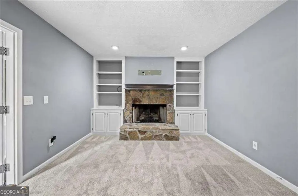 392 Heritage LN Alpharetta, GA 30009