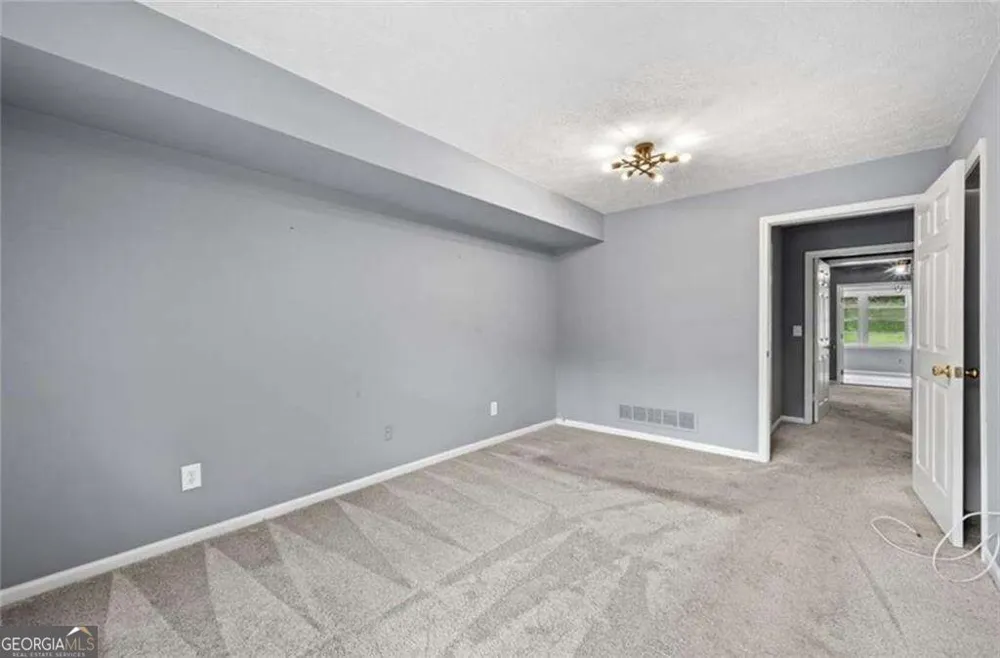 392 Heritage LN Alpharetta, GA 30009