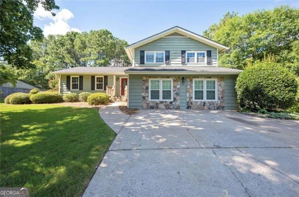 392 Heritage LN Alpharetta, GA 30009