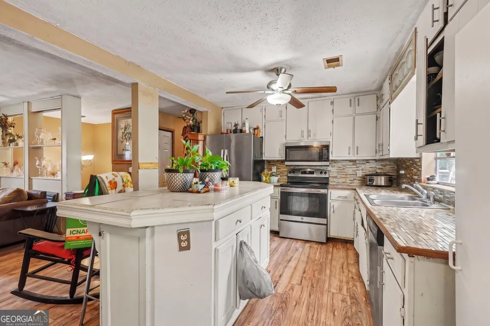 5228 Tina CT Stone Mountain, GA 30083