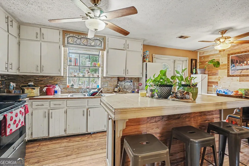 5228 Tina CT Stone Mountain, GA 30083