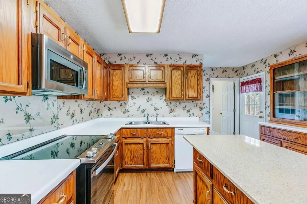 28 Springlake Estates Crawford, GA 30630