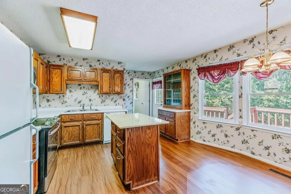 28 Springlake Estates Crawford, GA 30630