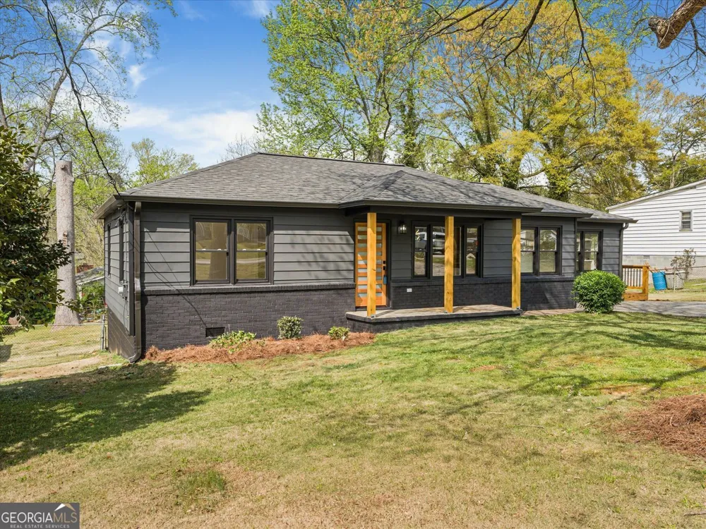960 Pine Forest DR SW Mableton, GA 30126