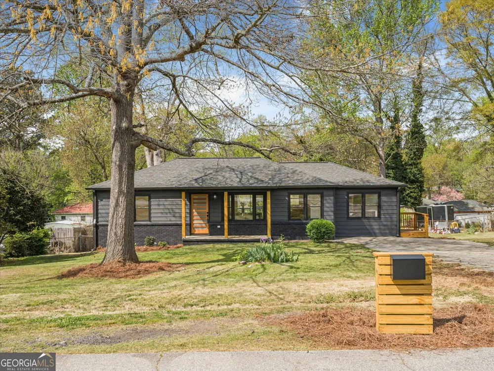 960 Pine Forest DR SW Mableton, GA 30126