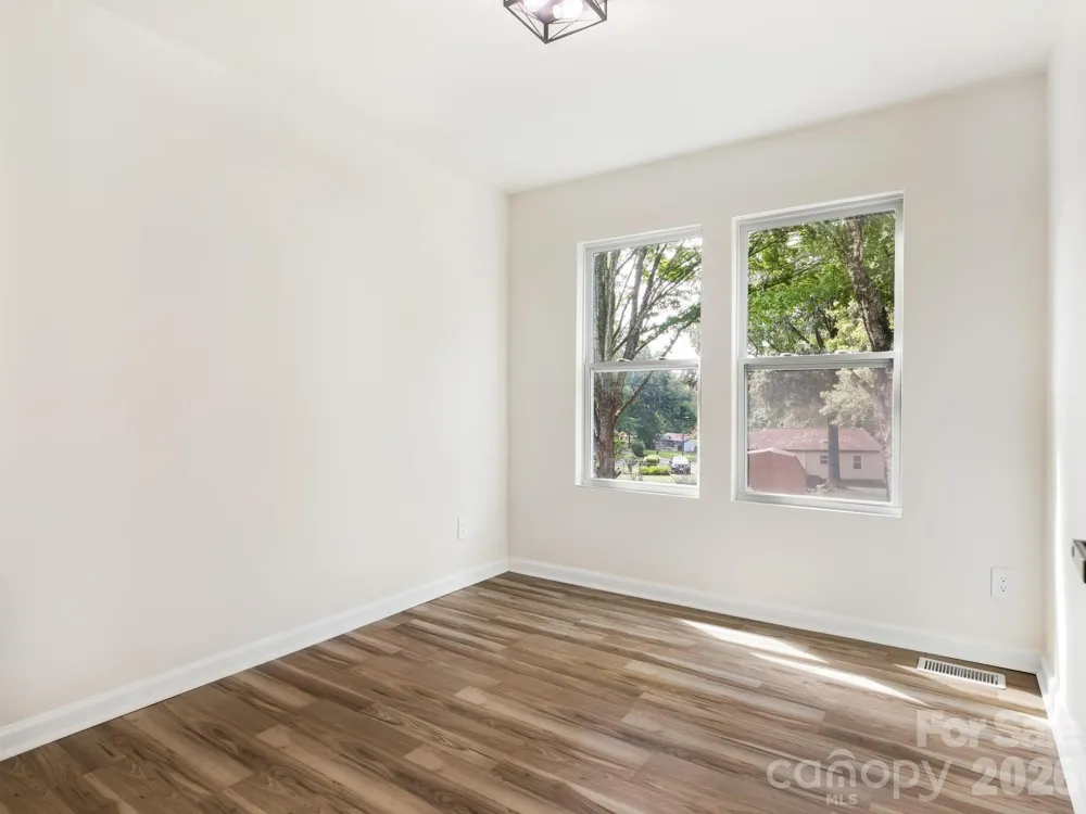 421 Vickery Drive Charlotte, NC 28215