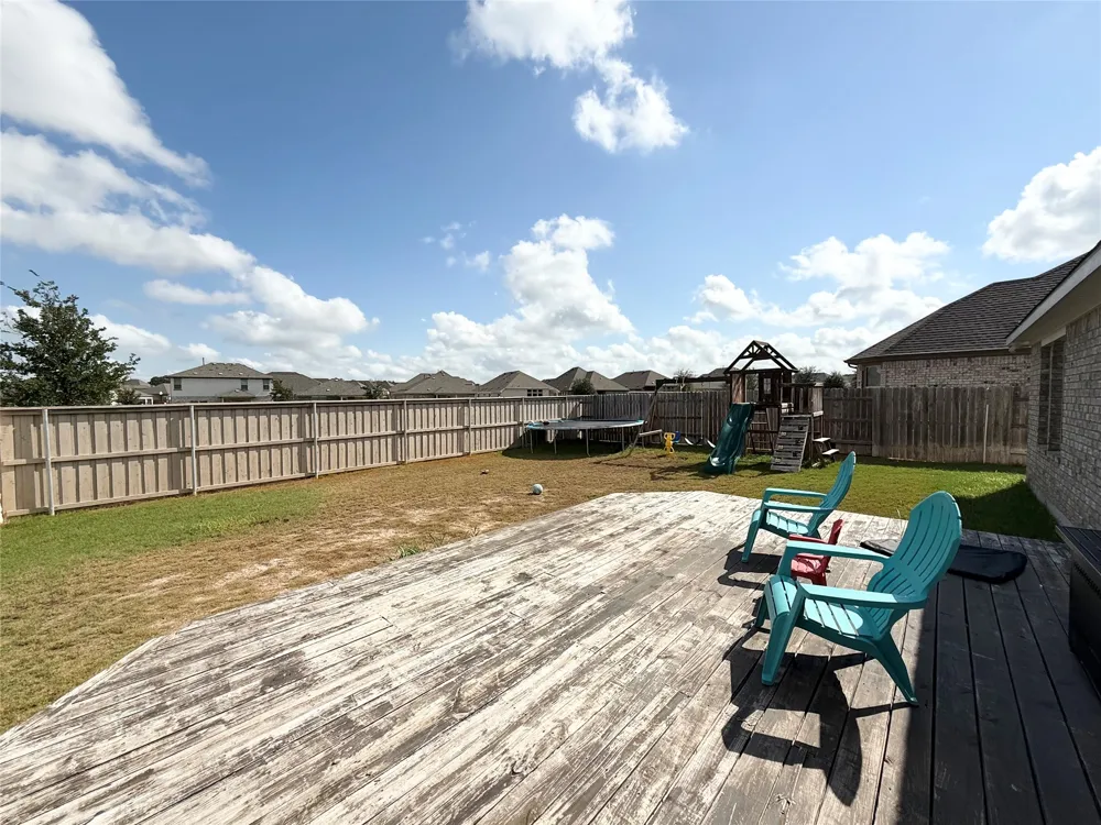 142 Periwinkle Lane Bastrop, TX 78602