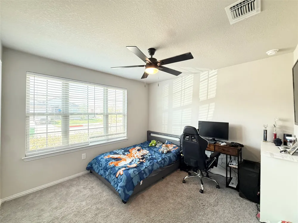 142 Periwinkle Lane Bastrop, TX 78602