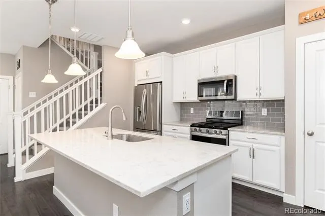 7588 S Zante Court Aurora, CO 80016