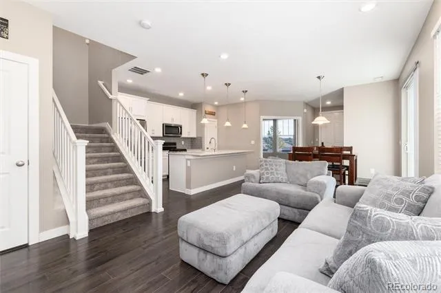 7588 S Zante Court Aurora, CO 80016