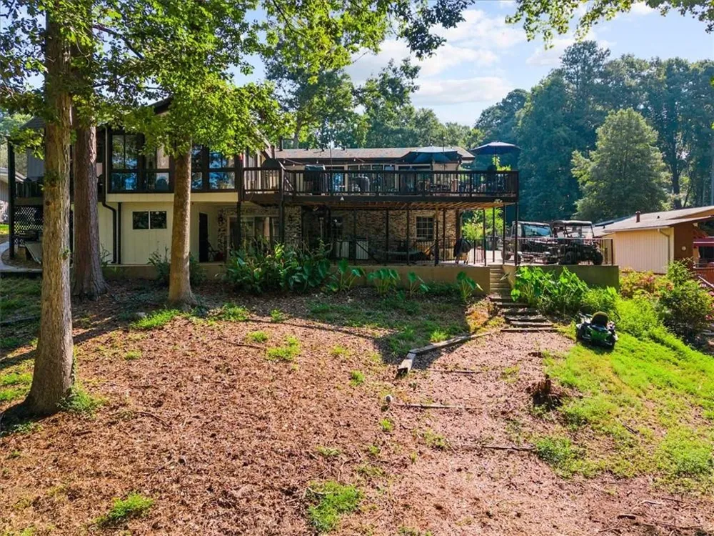 5823 Lakeshore Drive Buford, GA 30518
