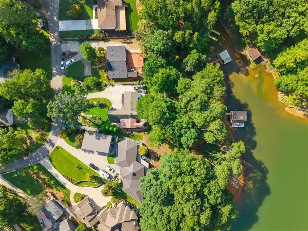 5823 Lakeshore Drive Buford, GA 30518