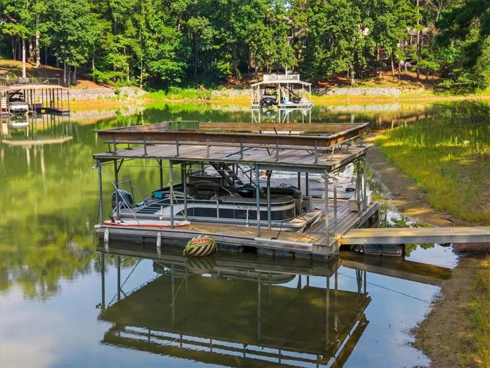 5823 Lakeshore Drive Buford, GA 30518