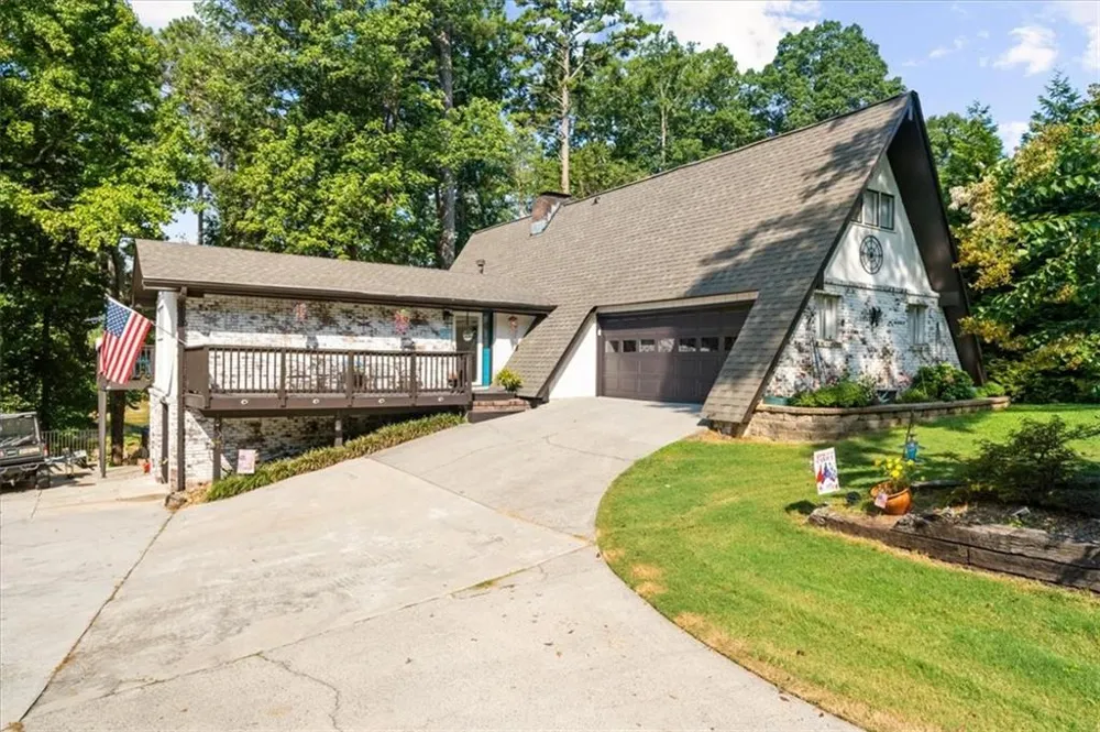 5823 Lakeshore Drive Buford, GA 30518