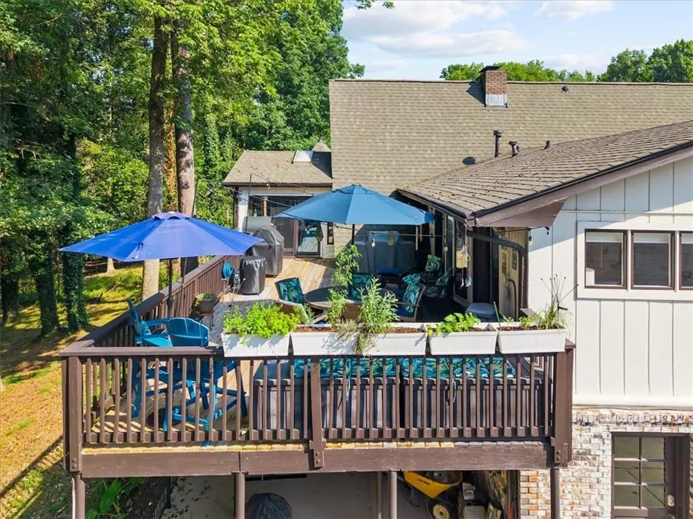 5823 Lakeshore Drive Buford, GA 30518