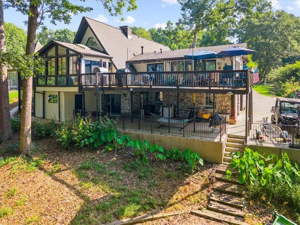 5823 Lakeshore Drive Buford, GA 30518