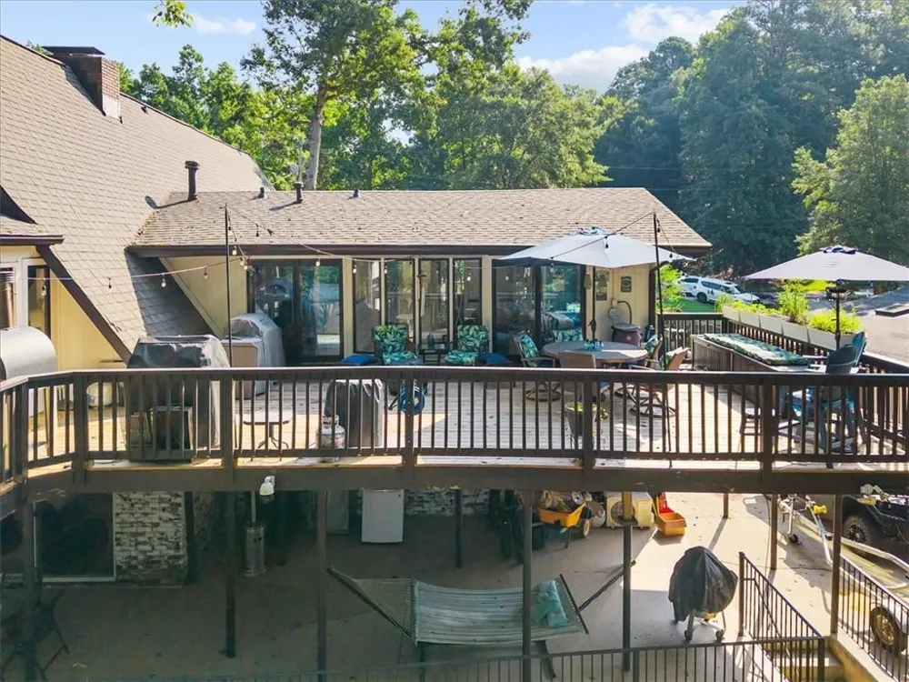 5823 Lakeshore Drive Buford, GA 30518