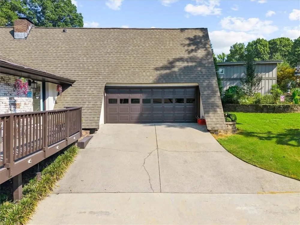 5823 Lakeshore Drive Buford, GA 30518