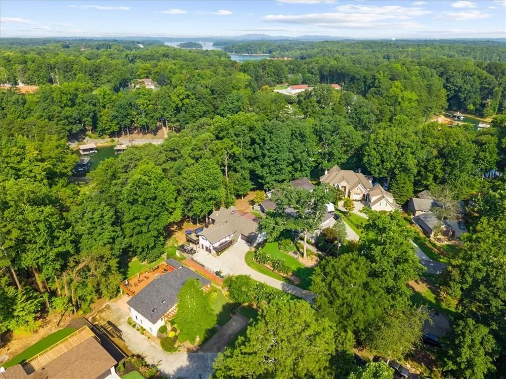 5823 Lakeshore Drive Buford, GA 30518
