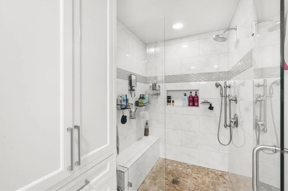 5823 Lakeshore Drive Buford, GA 30518