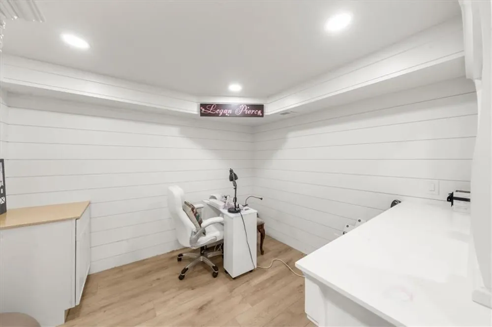 5823 Lakeshore Drive Buford, GA 30518