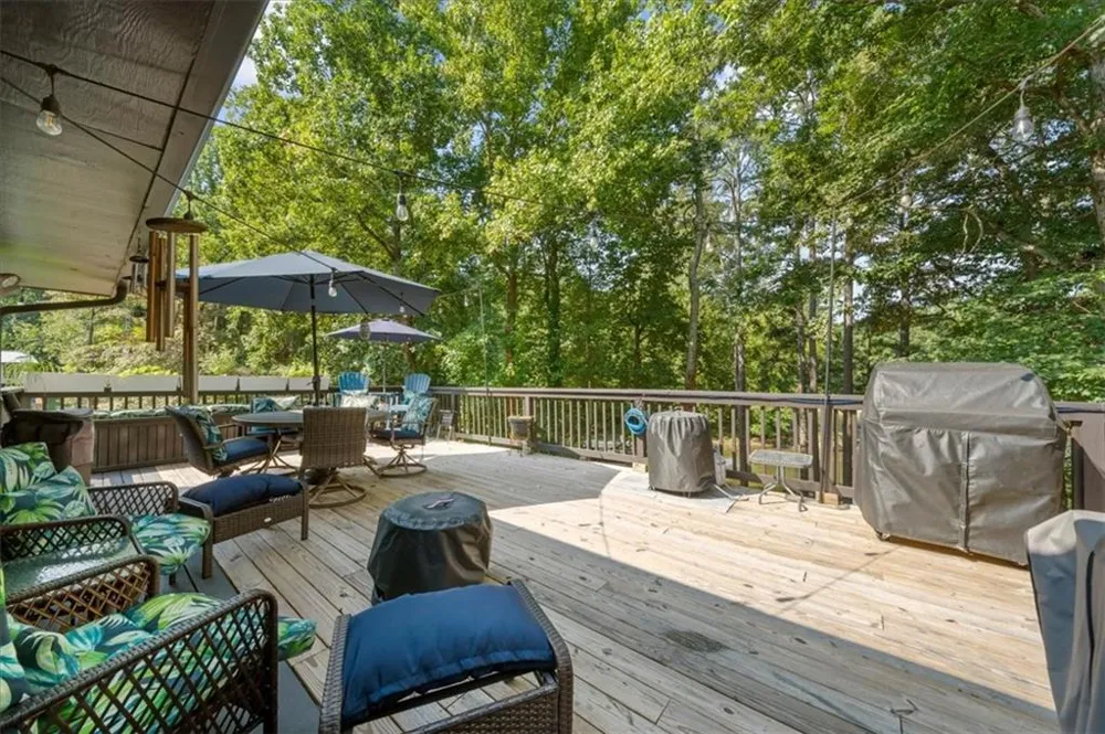 5823 Lakeshore Drive Buford, GA 30518