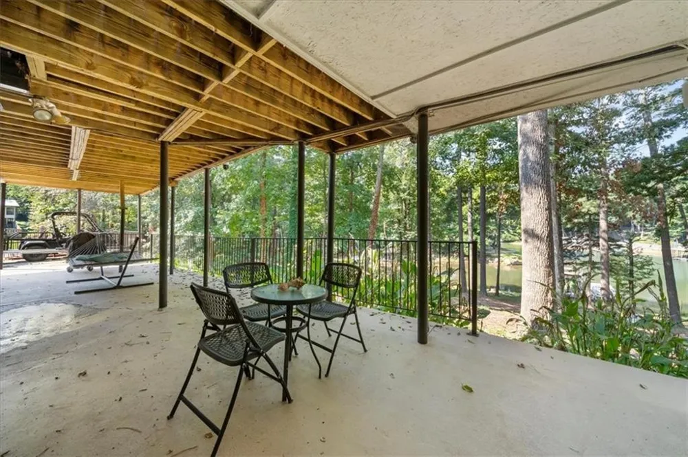5823 Lakeshore Drive Buford, GA 30518