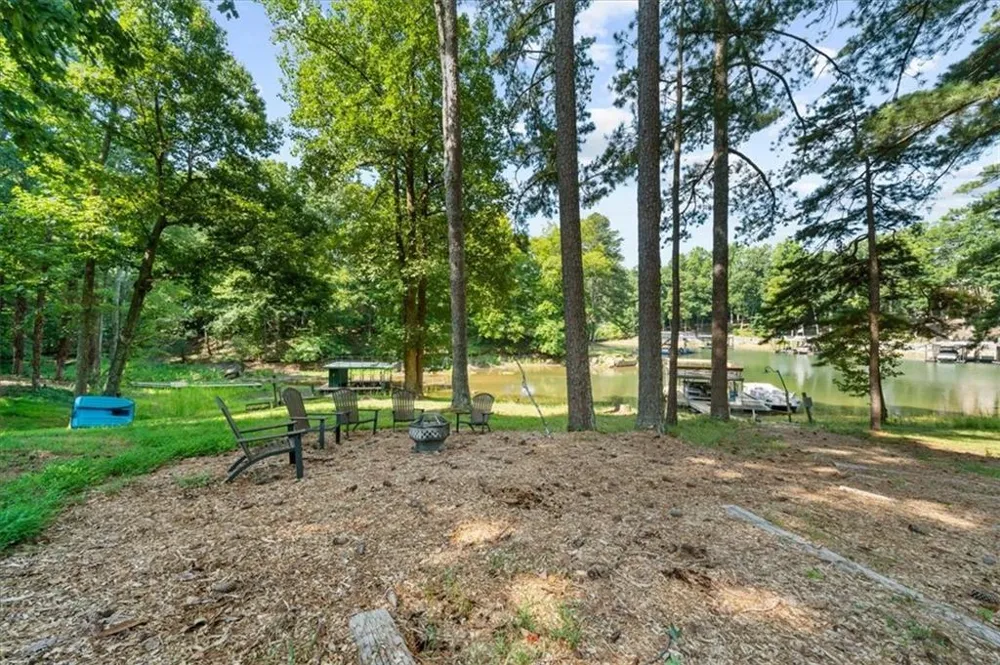 5823 Lakeshore Drive Buford, GA 30518