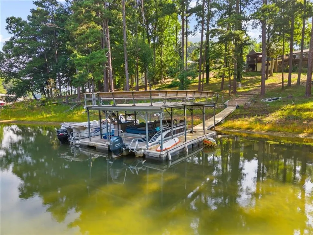 5823 Lakeshore Drive Buford, GA 30518