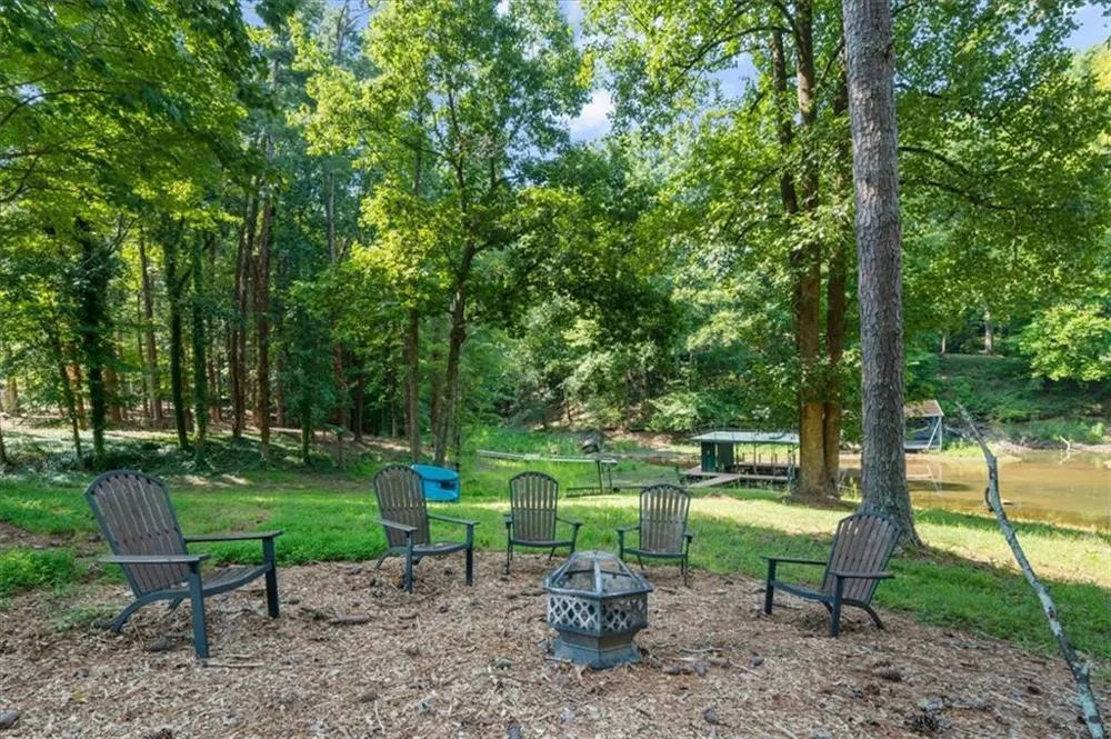 5823 Lakeshore Drive Buford, GA 30518