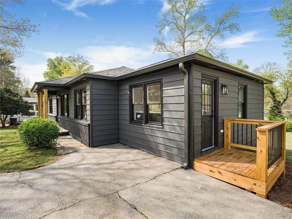 960 Pine Forest Drive SW Mableton, GA 30126