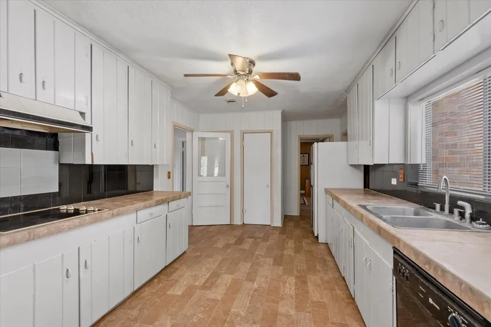 903 La Salle Street Navasota, TX 77868