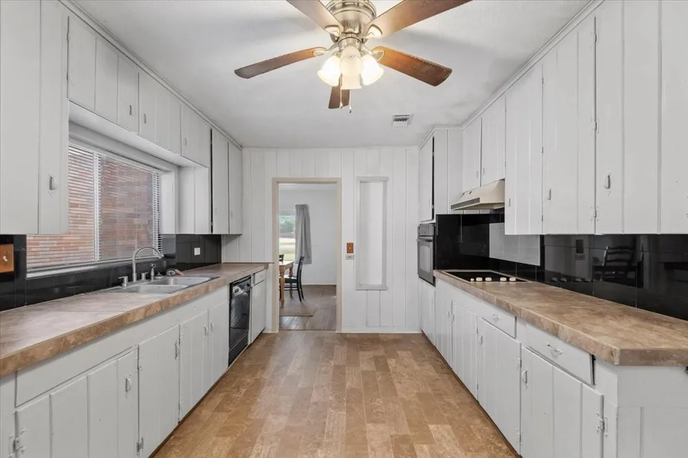 903 La Salle Street Navasota, TX 77868