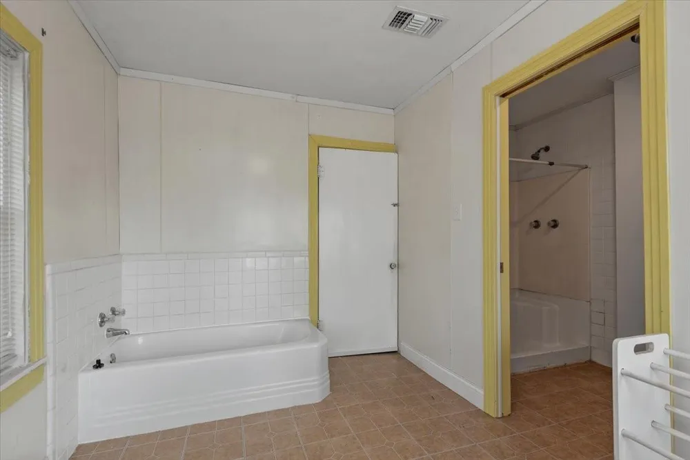 903 La Salle Street Navasota, TX 77868