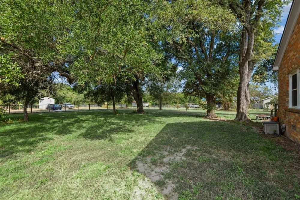 903 La Salle Street Navasota, TX 77868