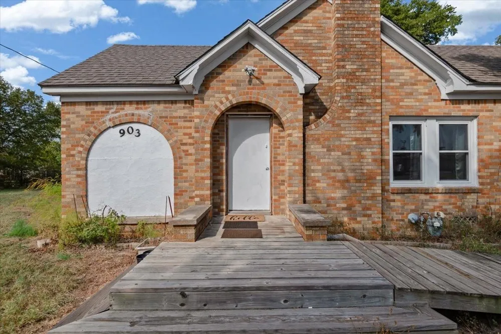 903 La Salle Street Navasota, TX 77868