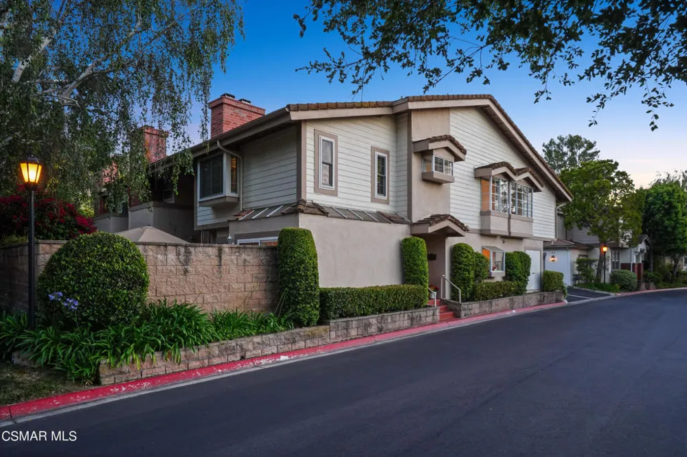 17 Greenmeadow Drive #P Newbury Park, CA 91320