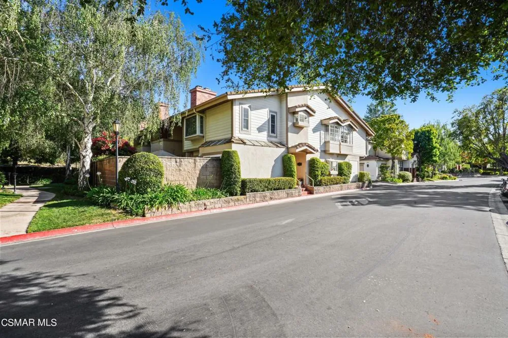 17 Greenmeadow Drive #P Newbury Park, CA 91320