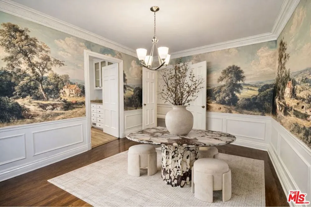 214 S Spalding Drive Beverly Hills, CA 90212