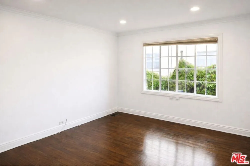 214 S Spalding Drive Beverly Hills, CA 90212