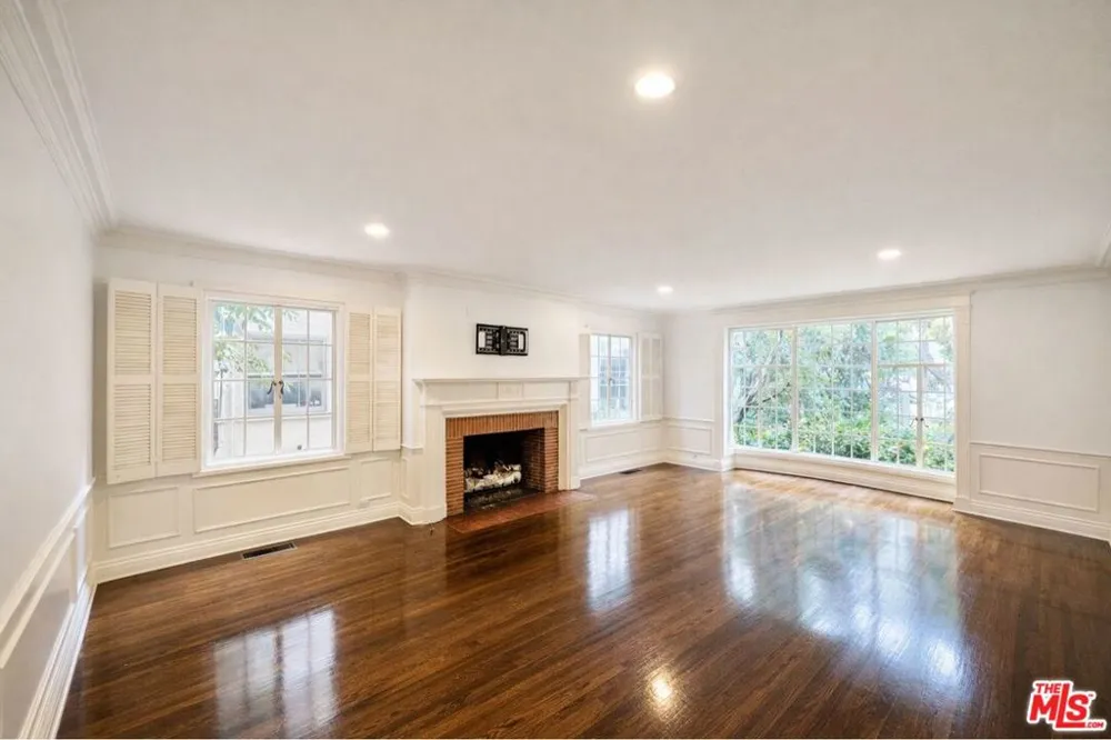 214 S Spalding Drive Beverly Hills, CA 90212