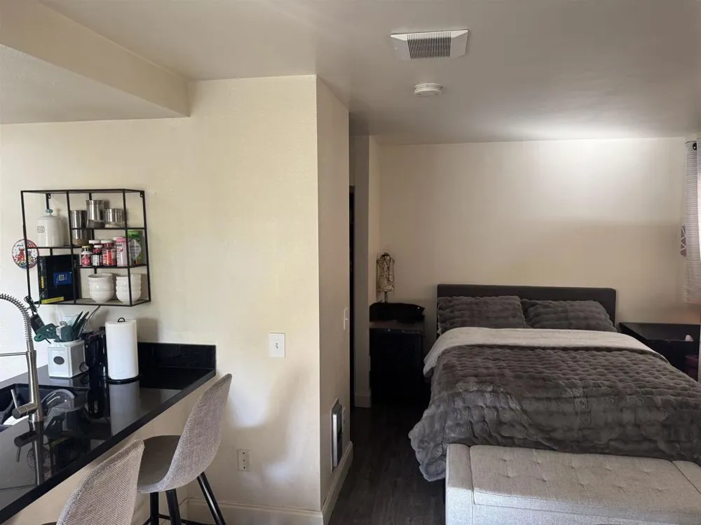 871 W San Ysidro Blvd #9 San Ysidro, CA 92173