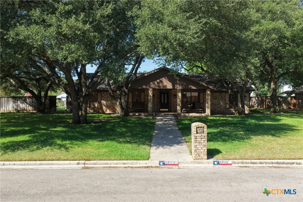 2802 E Good Shepherd Drive Brownwood, TX 76801